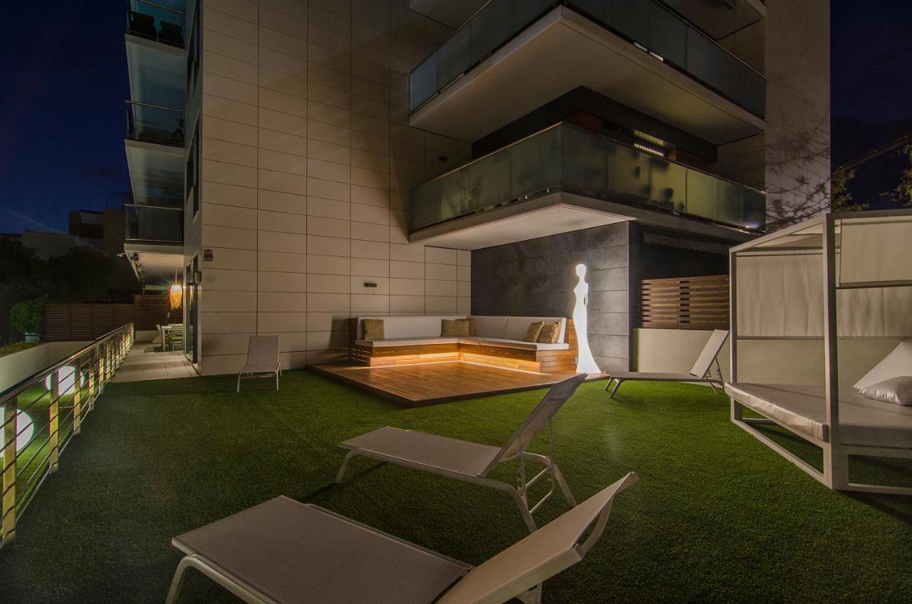 Sitges Spaces Garden Paradise 3 Bedroom, 3 Bathroom, Huge Private Garden-Terrace, Pool- Sleeps Up To 8 Exterior foto